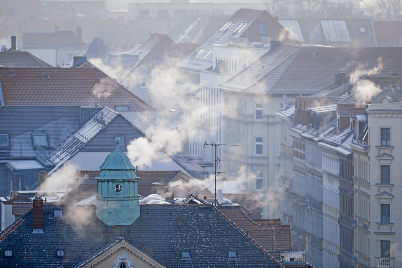 Test report | Climate target: Drawing on the "emission buffer"