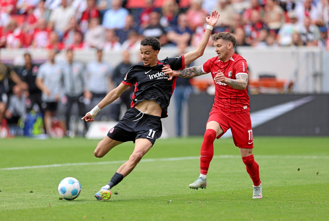 Bundesliga | Eintracht Frankfurt świętuje we Freiburgu – podobnie jak klub sportowy