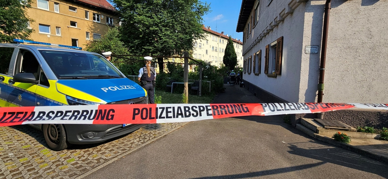 Violencia policial | Un policía dispara a un joven de 18 años en Stuttgart