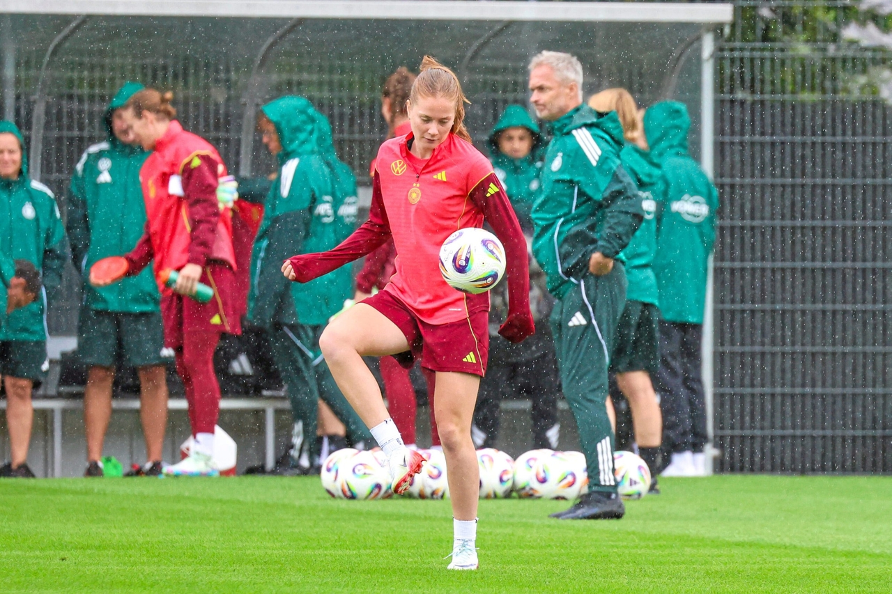 Kadınlar Avrupa Futbol Şampiyonası | DFB kadın takımı, Fransa'ya karşı çeyrek finalde belirsizliklerle karşı karşıya