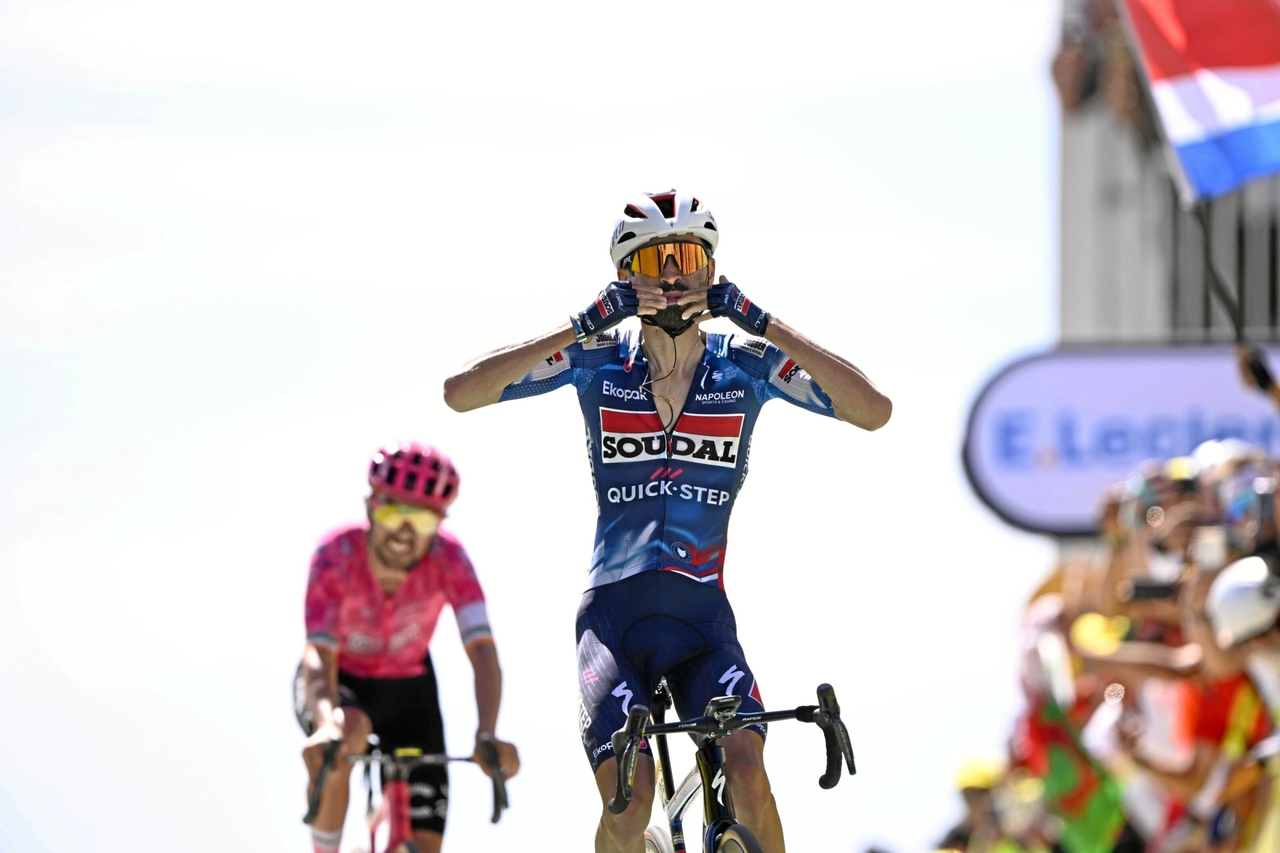 Tour de France | Mountain flea defeats giant: France celebrates on Mont Ventoux