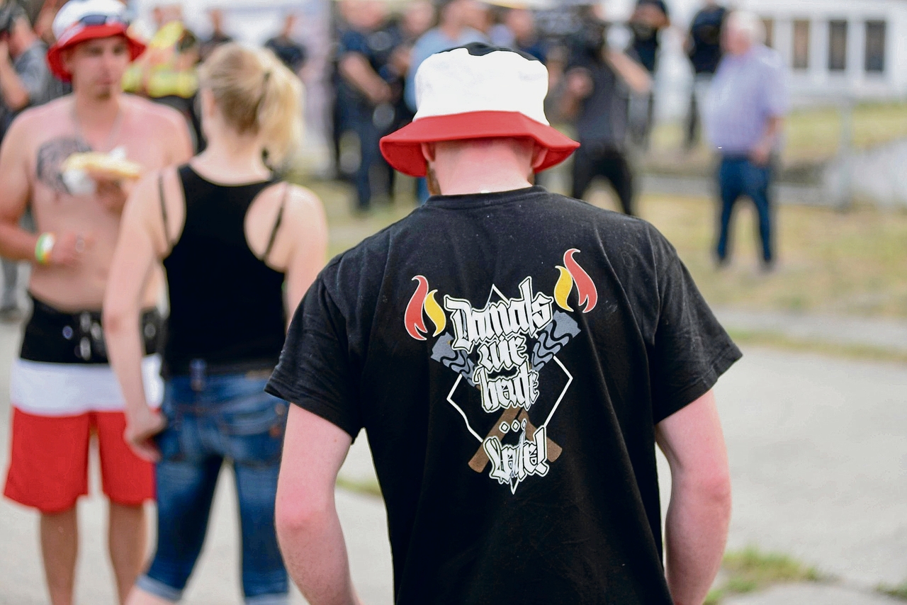 Extreme Right | "Democracy is not a dictatorship of the majority"