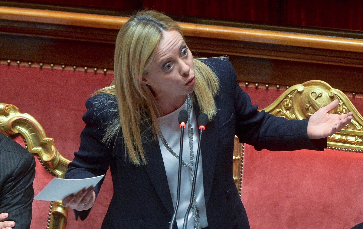 Affrontement houleux entre Meloni, Schlein et Conte à la Chambre : la santé au centre de la séance de questions