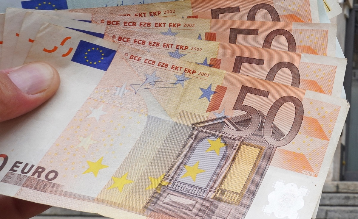 İpotekler, BTP'ler ve Tahviller inceleme altında: ECB faiz oranlarını %2'ye düşürdü