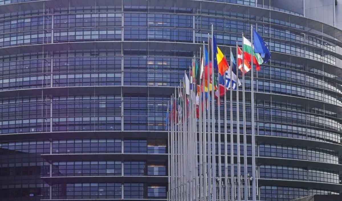 Migranten: Der Europäische Gerichtshof lehnt Italiens „sichere Herkunftsländer“-Regel ab; Palazzo Chigi widerspricht.