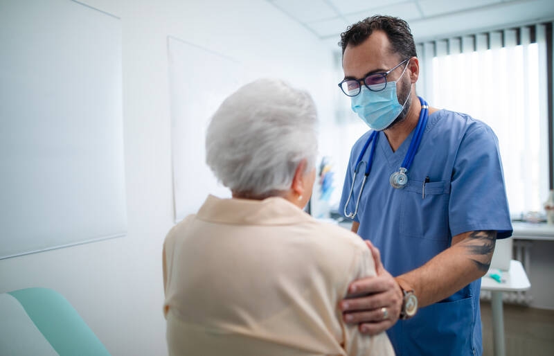 Influenza e Covid: lacune vaccinali tra il personale ospedaliero