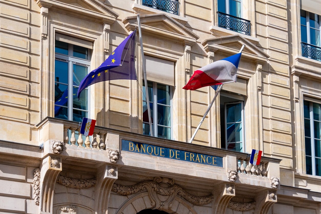 Veja quanto ganha o funcionário público mais bem pago da França, e não é Emmanuel Macron