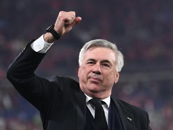 Ancelotti deixa o cargo de técnico do Real Madrid para treinar a seleção brasileira.