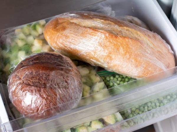 Is it true that freezing bread before eating it helps you lose weight? This is the truth.