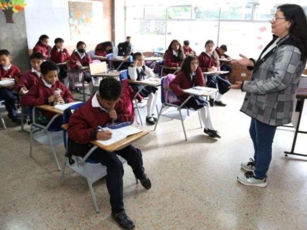 Fim das férias de meio de ano: quando as escolas públicas de Bogotá iniciam as aulas?