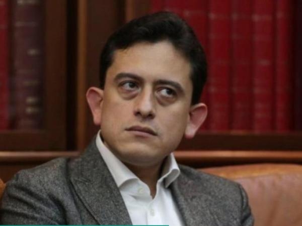 Под пристальным вниманием: Генеральная прокуратура проведет расследование в отношении Луиса Карлоса Рейеса на предмет его управления Dian.