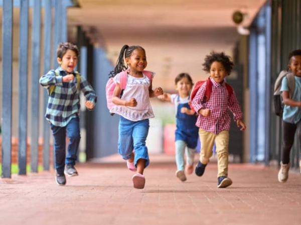 ¿La infancia 'olvidada'? Esto es lo qué pasa en el cerebro entre los 6 y 12 años