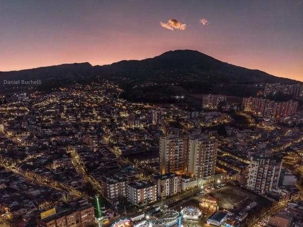 Nicht berühmt, aber sollte es sein: die Stadt Nariño mit wunderschönen Sonnenuntergängen