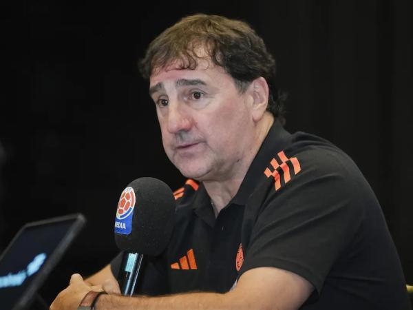 The FCF president made a decision on Néstor Lorenzo's future.