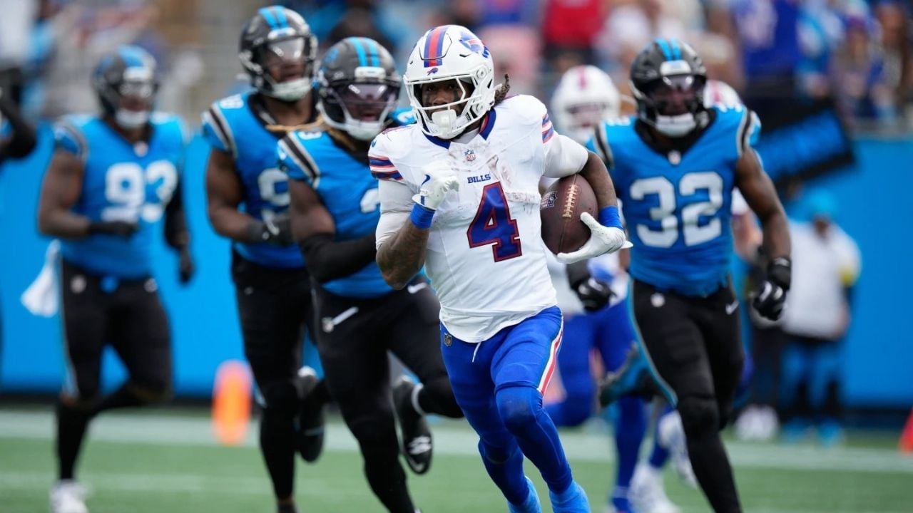 The Bills defeat the Panthers 40-9; Josh Allen scored three touchdowns.