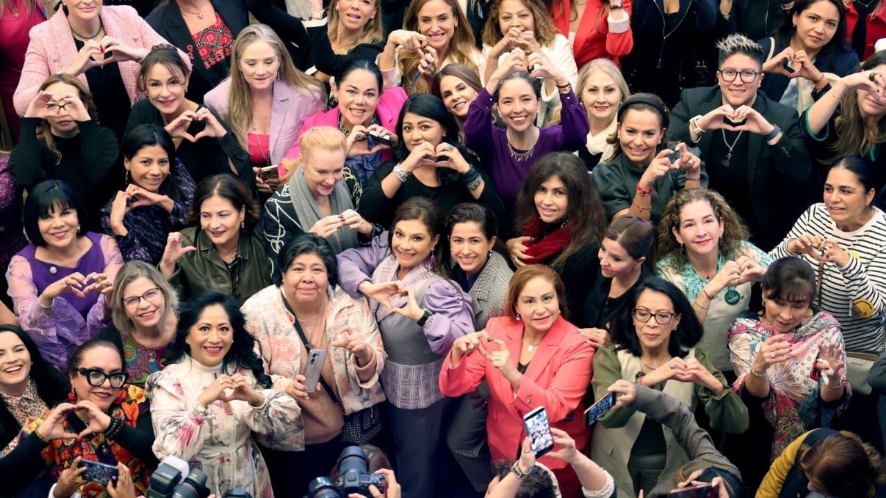 Um novo programa social distribuirá até 100 mil pesos para mulheres na Cidade do México.