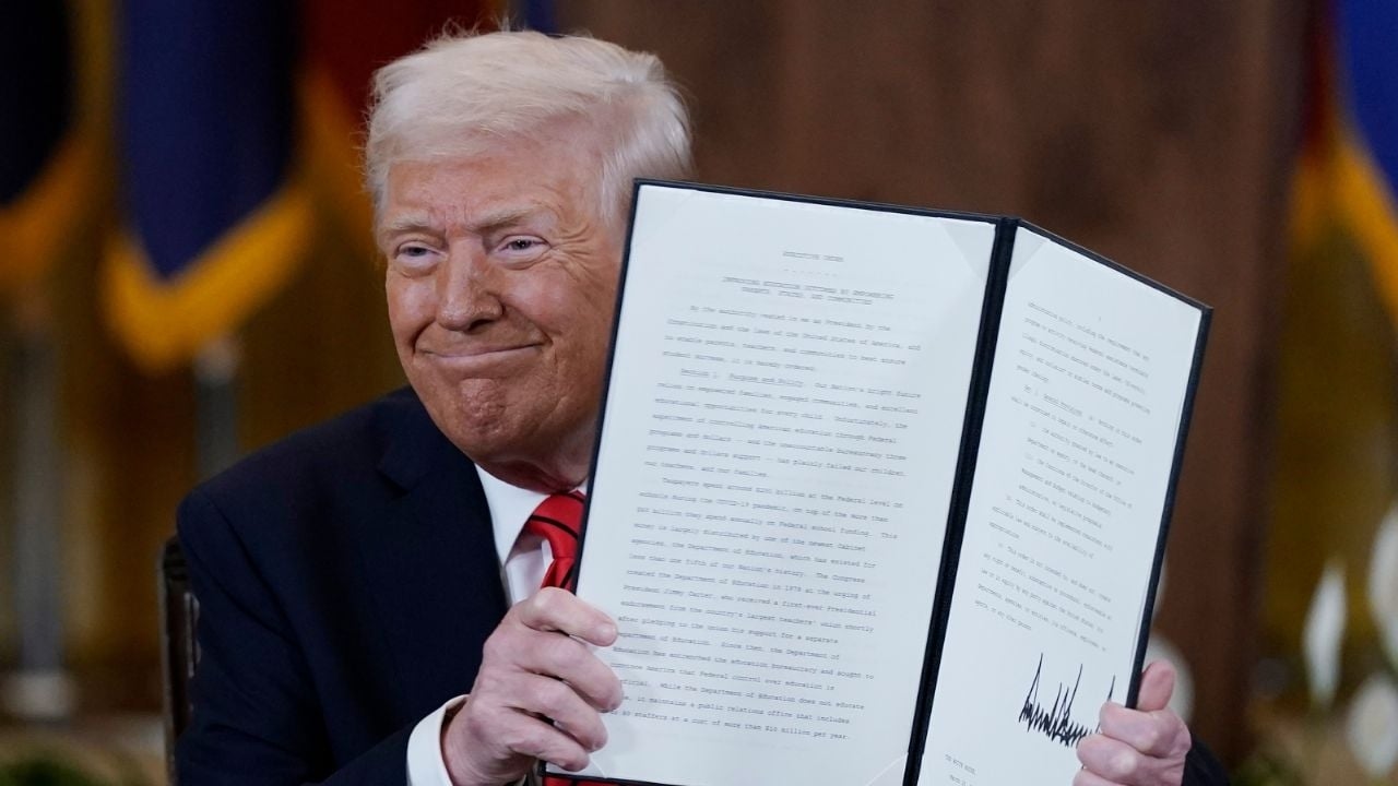 Guerra arancelaria de Trump pega al PIB de EU; se contrae 0.3% en el primer trimestre