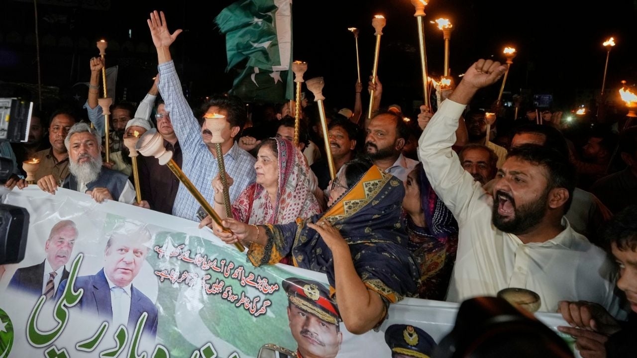 Indie wyjaśniają, że zawieszenie broni z Pakistanem jest „warunkowe”.