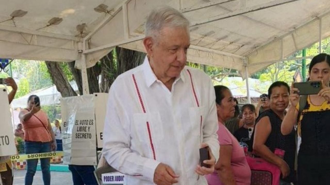 AMLO erscheint erneut, um bei der Richterwahl abzustimmen