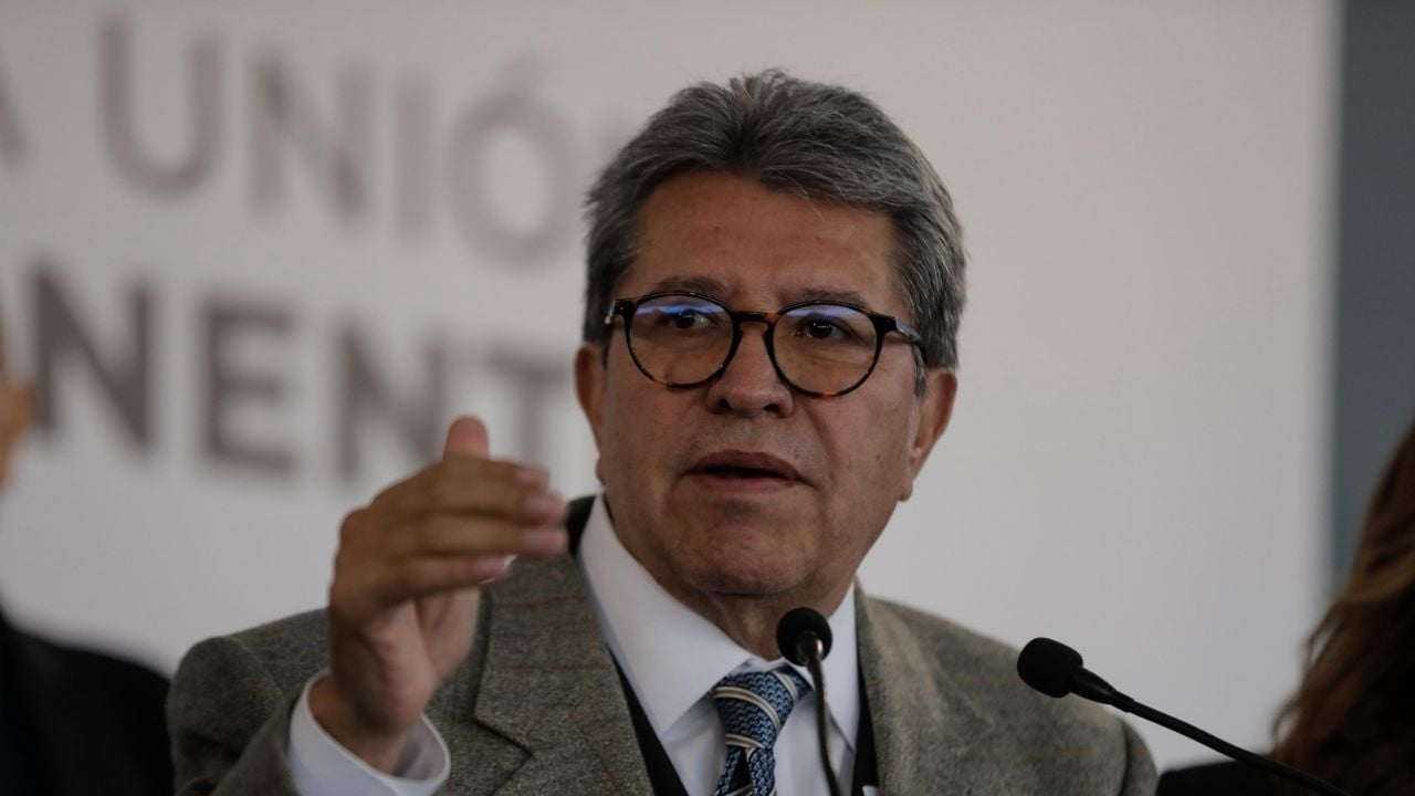 Ricardo Monreal warnt vor internen Streitigkeiten innerhalb Morenas über Reformen und bevorstehende Kandidaturen.