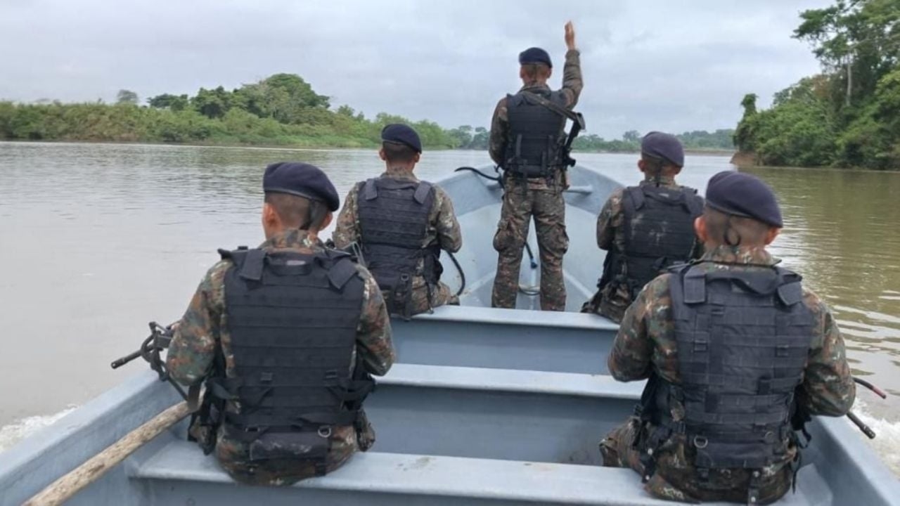 Guatemala and the US agree to strengthen surveillance on the border with Mexico.