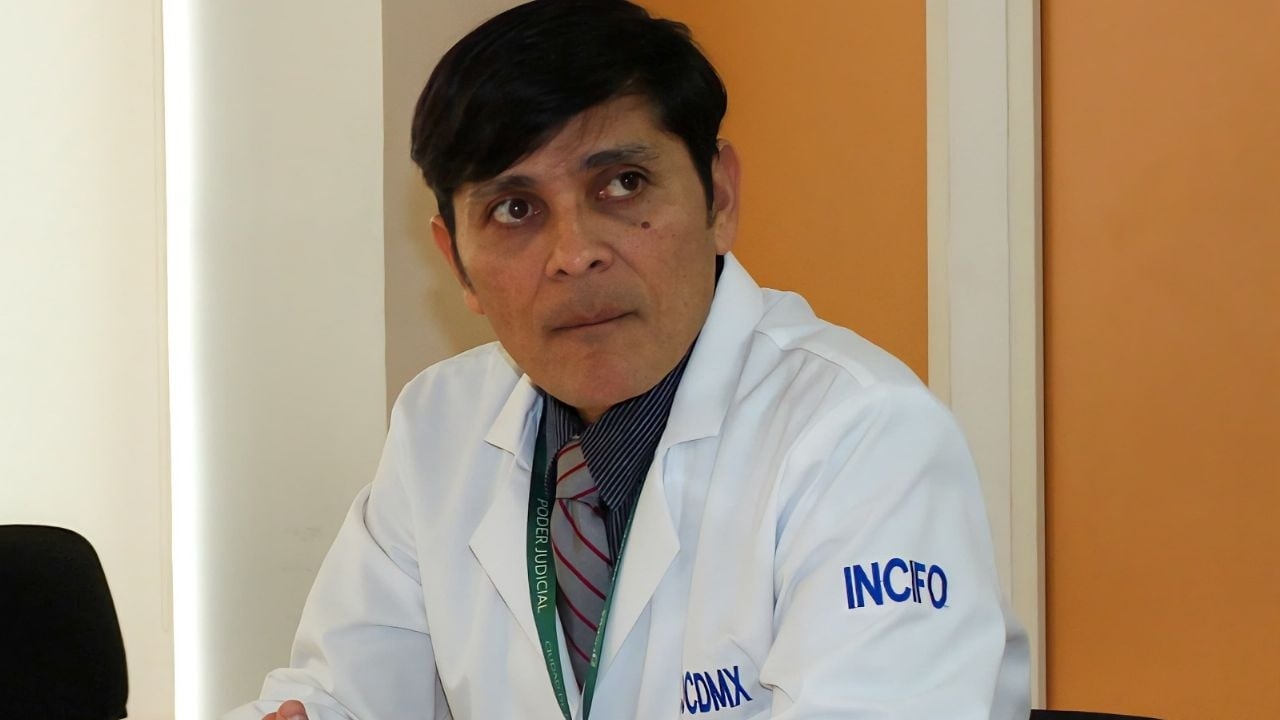Director of the ISPyCF of Mexico City blames the Attorney General's Office for delays in the delivery of bodies.