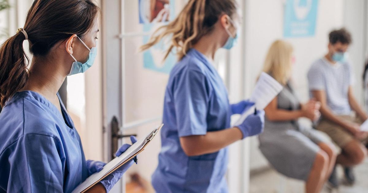 Istat: 10% итальянцев не обращаются за лечением: основная причина — списки ожидания.