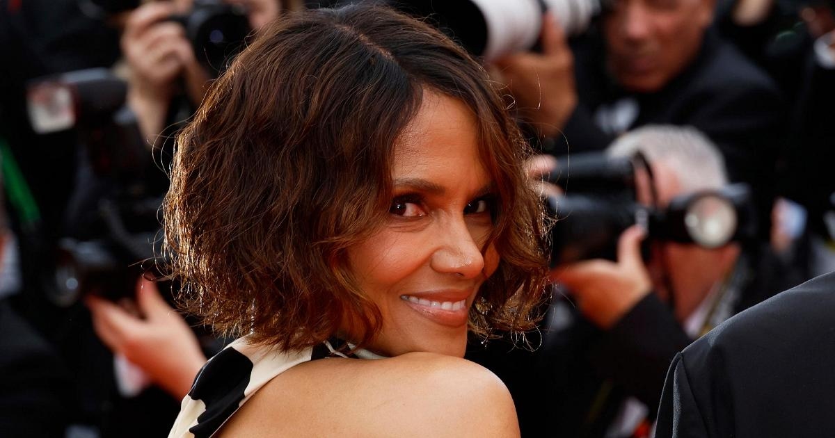 Cannes, Halle Berry victime du code vestimentaire : « J'ai changé de tenue »
