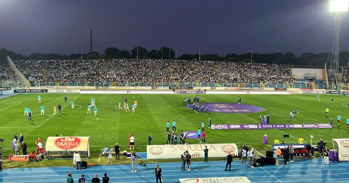 Futbol, ​​Pescara'da Serie B'ye dönüş için büyük parti