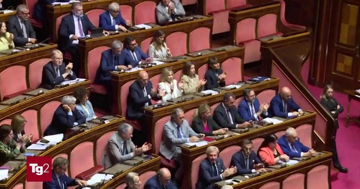 Maioria está unida a Meloni, mas Liga alerta: "Cuidado com gastos militares"
