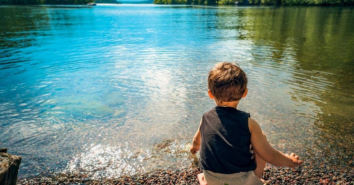 Chaleur extrême et enfants, 5 conseils de pédiatres : « Attention à la déshydratation et aux coups de chaleur »