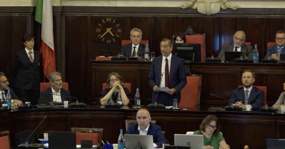 LIVE - Milaan, Sala in de Raadzaal: "Mijn handen zijn schoon, ik heb alles in het belang van de burgers gedaan."