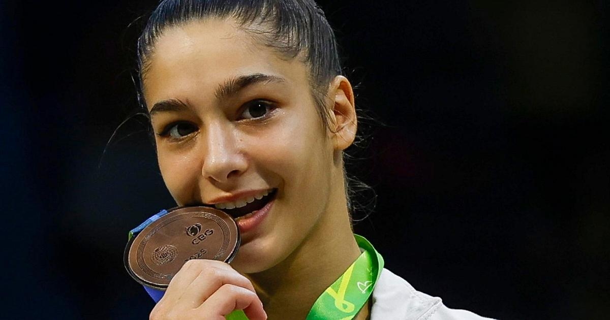 Sofia Raffaeli gana el bronce en el Campeonato Mundial de Gimnasia Rítmica de Río de Janeiro.