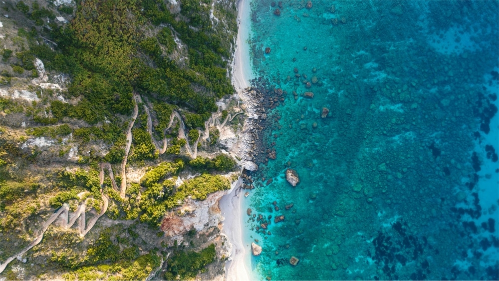 7 magnifiques îles grecques pour des vacances aventureuses