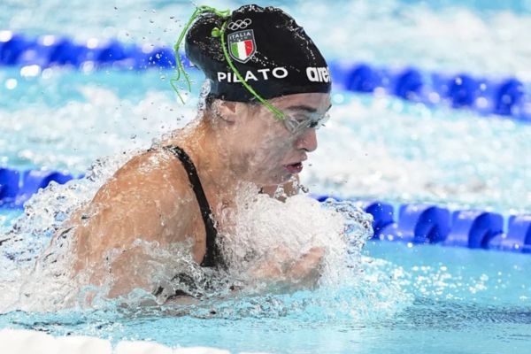 Wereldkampioenschappen zwemmen: Benedetta Pilato wint brons op de 50 meter schoolslag en eindigt als vierde op de 4x100 meter wisselslag estafette.
