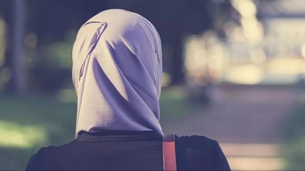 Солнце грязью не облепишь.