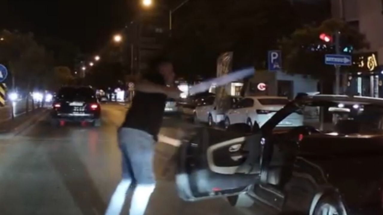 Pokłócił się na drodze i wyciągnął nóż do krojenia kebaba!