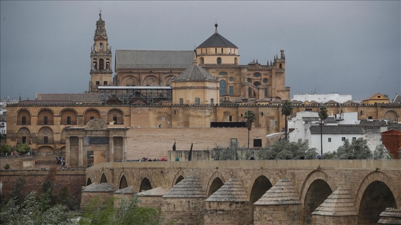 La Mezquita-Catedral de Córdoba fue inaugurada parcialmente
