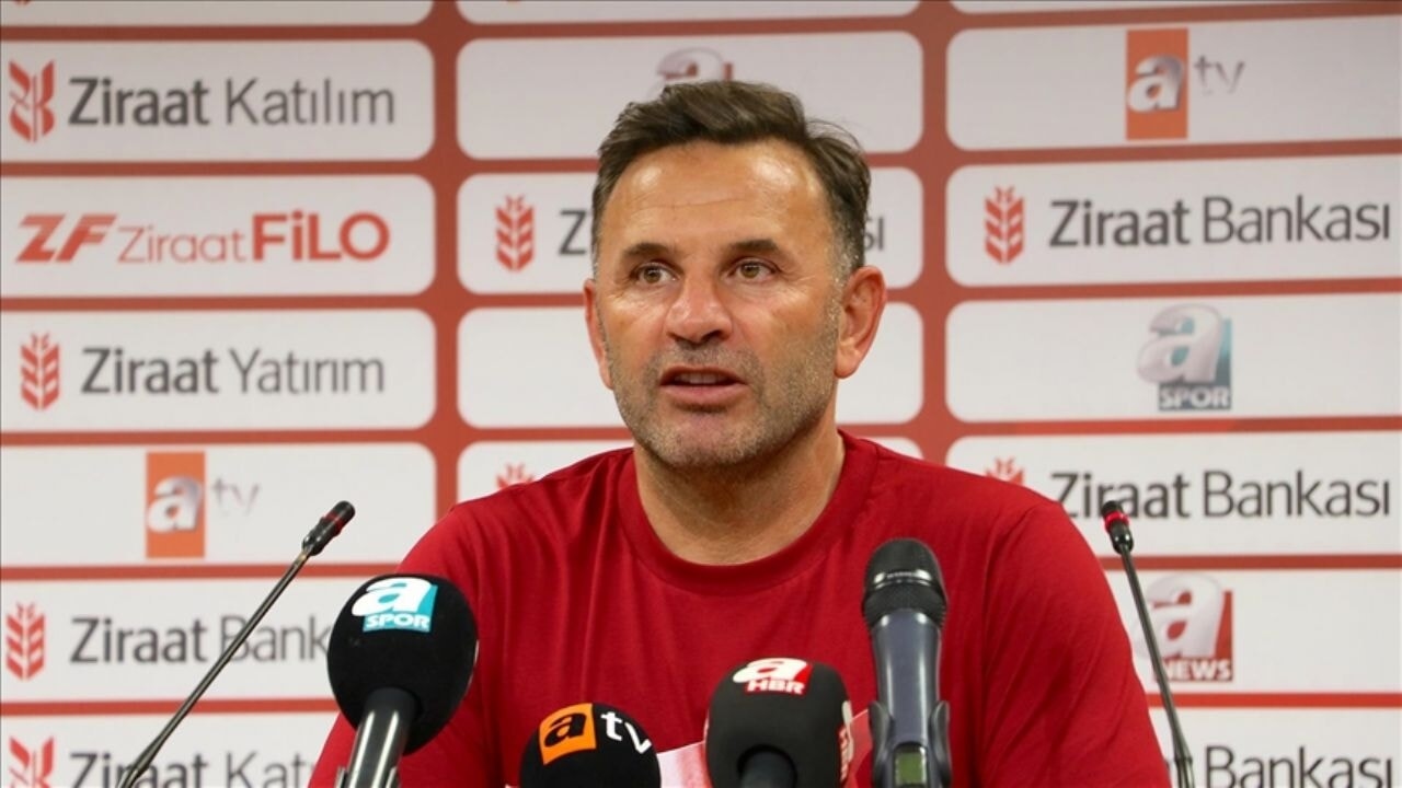 La risposta di Okan Buruk alla richiesta dei tifosi per Osimhen