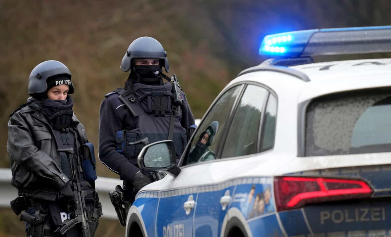Duitsland, operatie tegen de extremistische beweging "Burgers des Reichs": ze hadden een "tegenstaat" gecreëerd