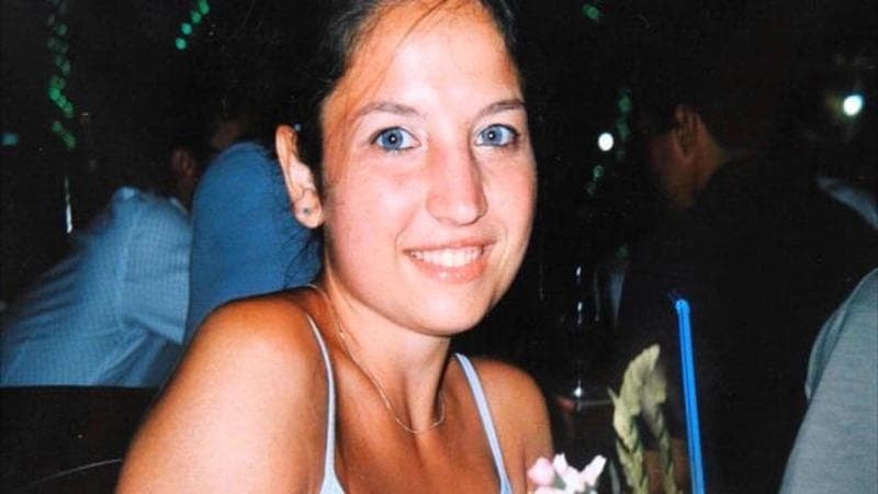 Garlasco, ADN « inconnu » retrouvé dans la bouche de Chiara Poggi : plusieurs personnes suspectées sur la scène du crime
