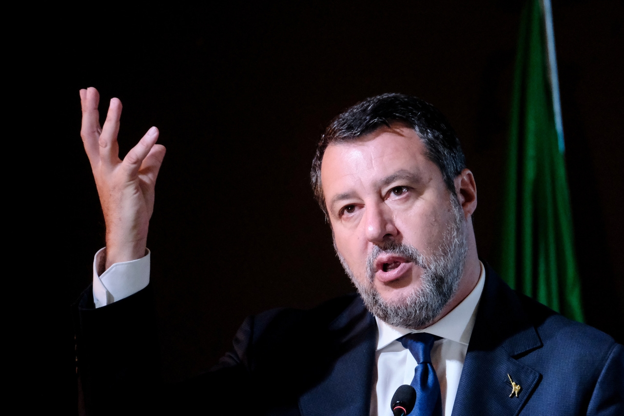 Salvini quer acabar com o crime de tortura, oposição se solta: "Ele sonha com o Velho Oeste"