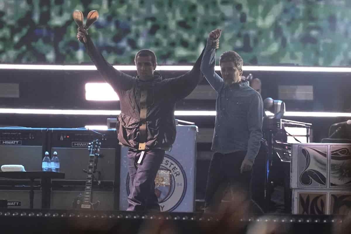 Oasis retrouvailles, Liam et Noel à nouveau réunis après 16 ans : le concert, la setlist, l'hommage à Diogo Jota