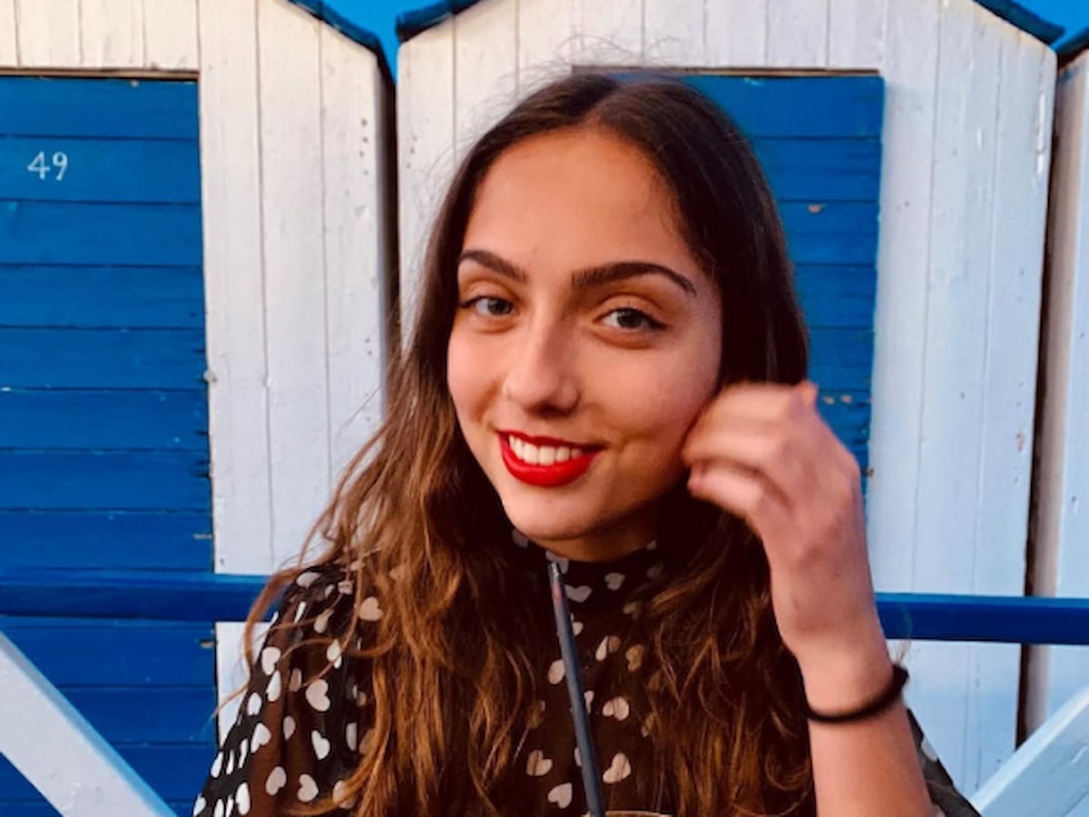 Simona Cinà, o mistério da morte da jovem de 20 anos em Bagheria: a festa de formatura, os vídeos removidos e a casa "limpa".