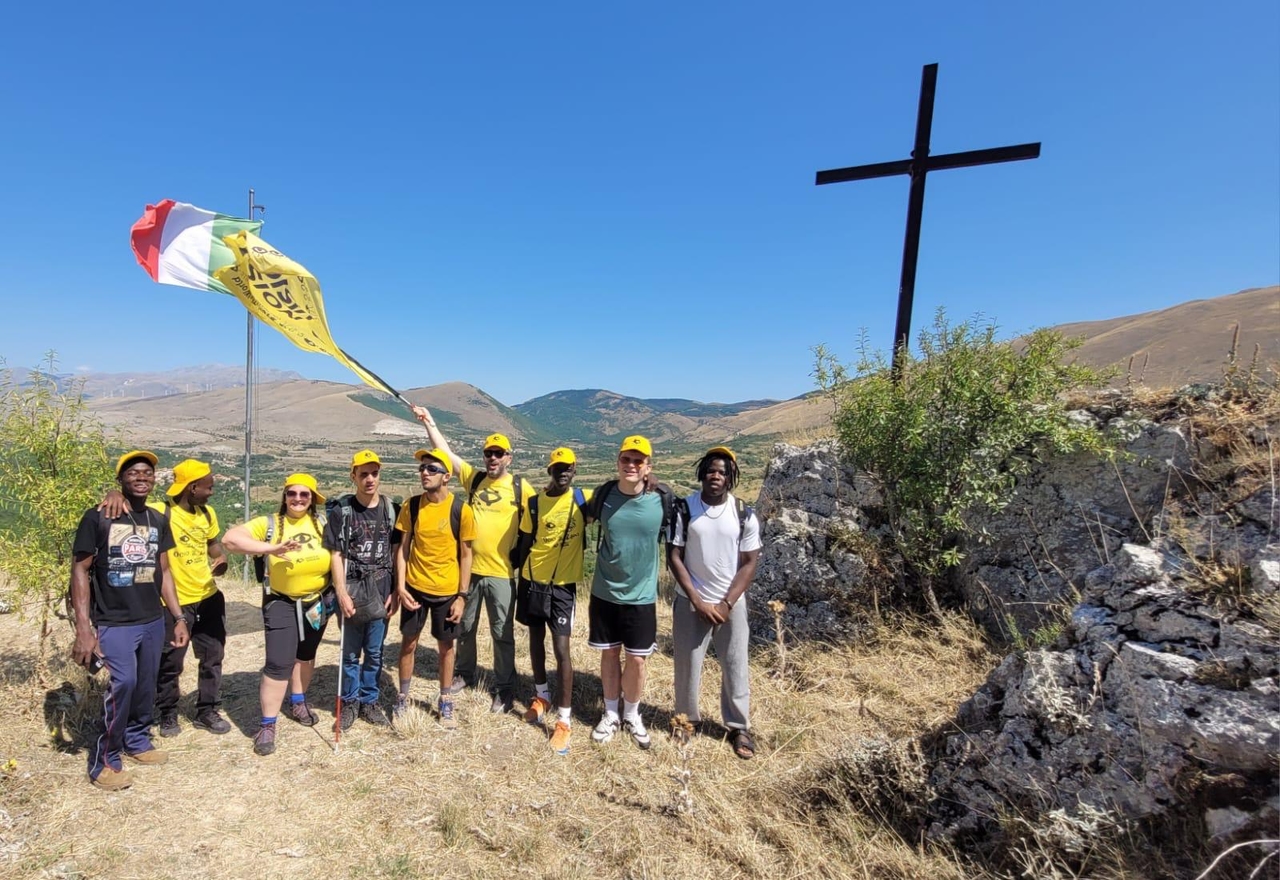 Tüm çeşitliliği özgürleştiren dağda birlikte yürürüz