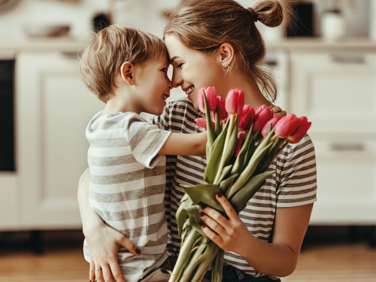 Encuesta del Día de la Madre: El deseo de tener hijos se enfrenta a tiempos de crisis