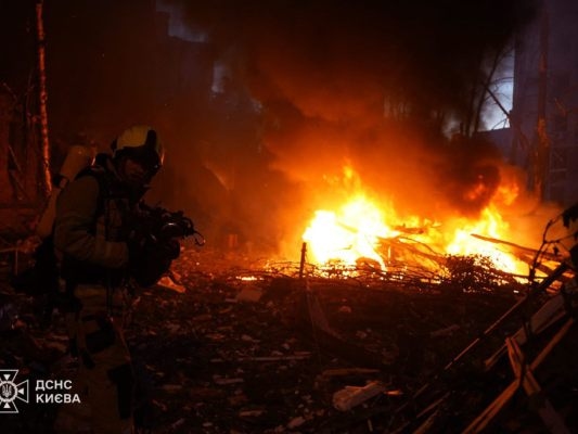 Morti negli attacchi russi nella regione di Kiev