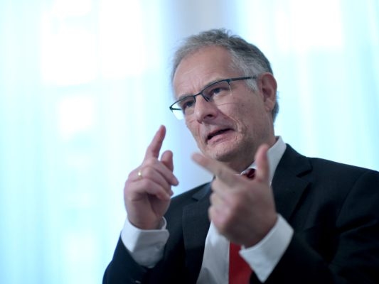 Marterbauer quiere intensificar la lucha contra el fraude