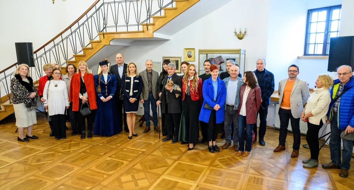 W krasiczyńskim zamku otworzono kapsułę czasu [ZDJĘCIA]