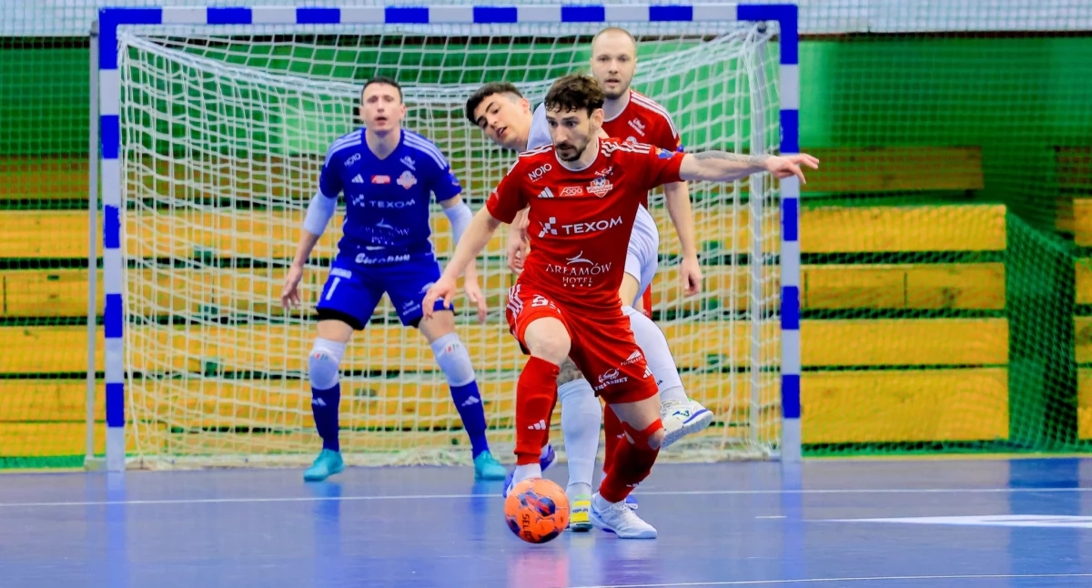 Habrá un tercer partido. El campeón polaco escapó de la horca. Mañana habrá una gran batalla en la sala POSiR. ¡Texom Eurobus Przemyśl puede causar sensación!